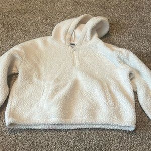 old navy cropped fluff jacket half-zip